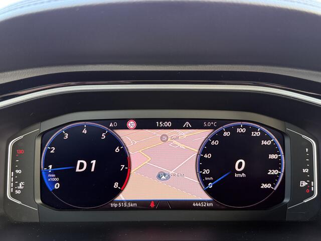 Volkswagen T-Roc 1.5 TSI R-Line | Black Style | Pano | IQ Light | Trekhaak