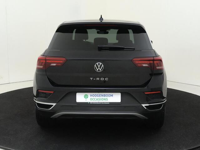 Volkswagen T-Roc 1.5 TSI Sport | Stoelverwarming | Navigatie | Parkeersensoren | Elektrisch inklapbare buitenspiegels | Climate control | Lane- en frontassist | 'Drive Mode Selection' |