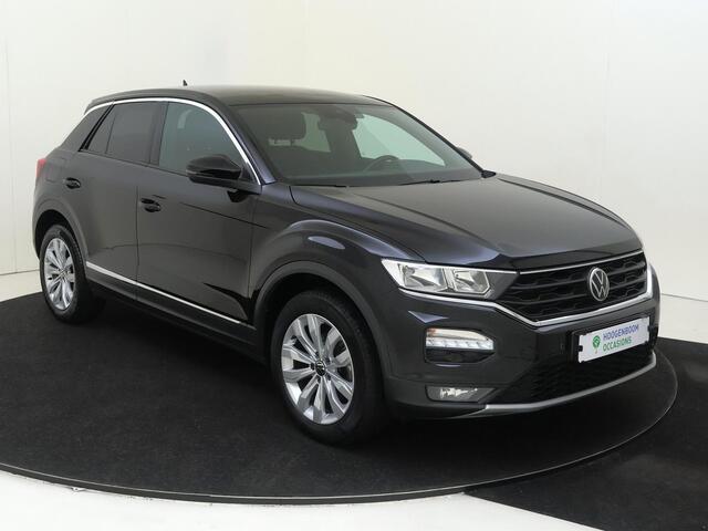 Volkswagen T-Roc 1.5 TSI Sport | Stoelverwarming | Navigatie | Parkeersensoren | Elektrisch inklapbare buitenspiegels | Climate control | Lane- en frontassist | 'Drive Mode Selection' |
