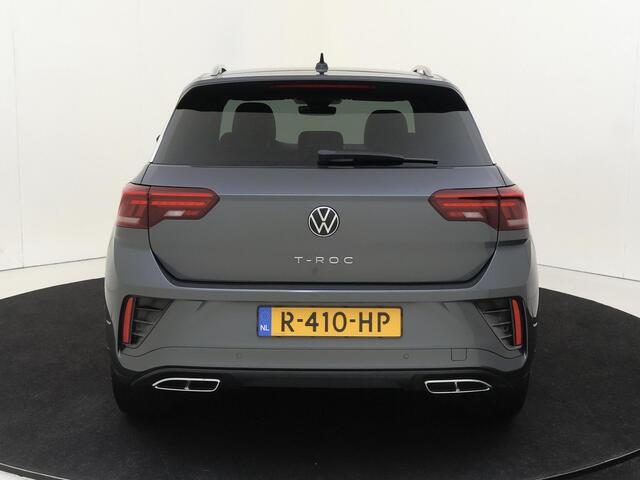 Volkswagen T-Roc 1.5 TSI R-Line | Parkeersensoren | Dodehoek detectie | Adaptieve cruise control | Digital cockpit Pro | CarPlay | Navigatie | Airco |