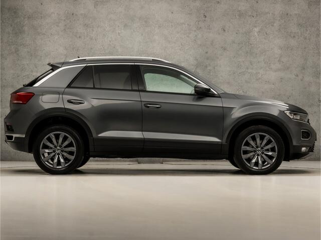 Volkswagen T-Roc 1.0 TSI Luxury Sport (VIRTUAL COCKPIT, LUXE LEDER, APPLE CARPLAY, CAMERA, CLIMATE, STOELVERWARMING, ADAPTIVE CRUISE, LED KOPLAMPEN, GETINT GLAS, ELEK ACHTERKLEP, NIEUWSTAAT)