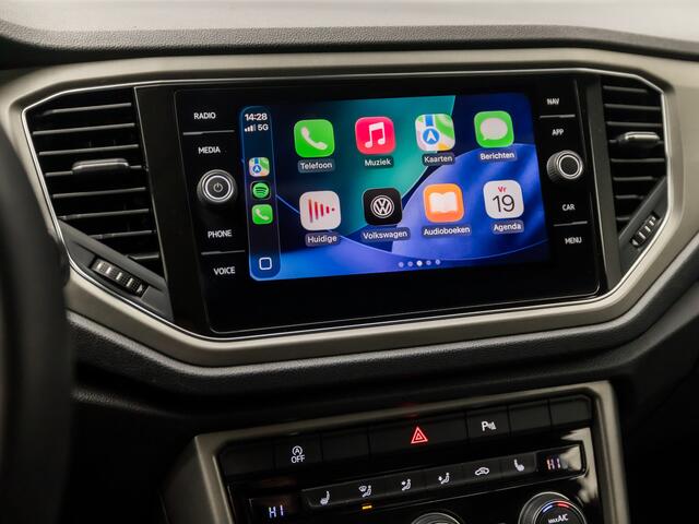 Volkswagen T-Roc 1.0 TSI Luxury Sport (VIRTUAL COCKPIT, LUXE LEDER, APPLE CARPLAY, CAMERA, CLIMATE, STOELVERWARMING, ADAPTIVE CRUISE, LED KOPLAMPEN, GETINT GLAS, ELEK ACHTERKLEP, NIEUWSTAAT)