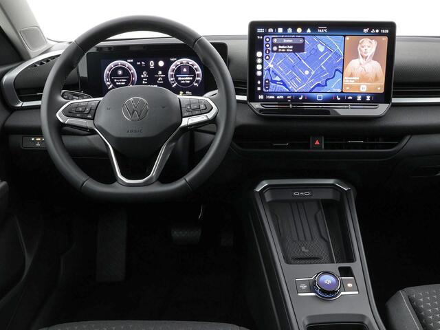 Volkswagen T-Roc Life First Edition 1.5 eTSI 116 PK 7 versn. DSG · Comfort pakket · Achteruitrijcamera · Draadloze telefoonlader ·