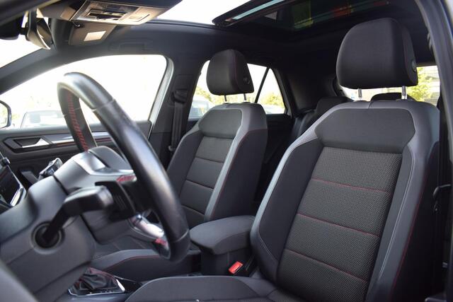 Volkswagen T-Roc 1.5 TSI Sport Business R | Pano | Half Leer | Virtual | Apple CarPlay