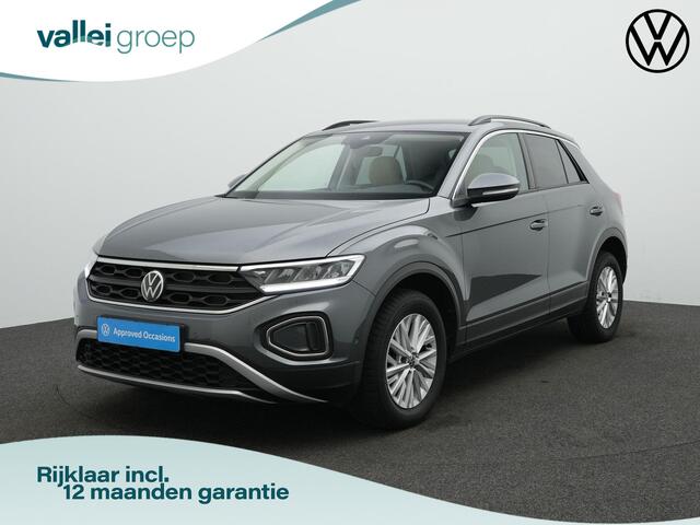 Volkswagen T-Roc 1.0 TSI 110 pk Life | Leder | Navigatie | Stoelverwarming | Parkeersensoren voor/achter | Carplay