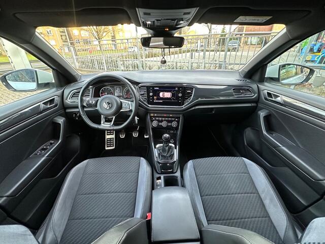 Volkswagen T-Roc 1.5 TSI SPORT R-Line 150 PK Navi Cruise DAB PDC