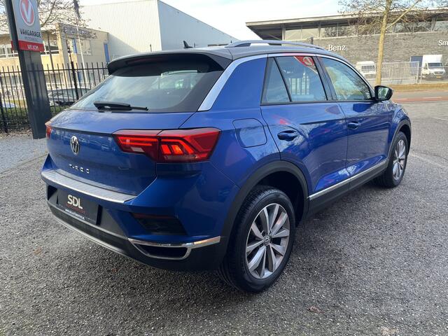 Volkswagen T-Roc 1.0 TSI Style // FULL LED // LEDER // NAVI // CLIMA // PDC V+A // STOELVERWARMING //