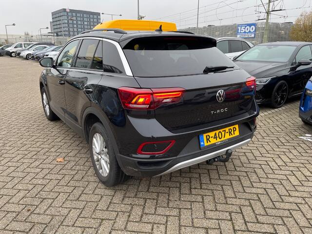 Volkswagen T-Roc 1.5 TSI 150PK Life Business / Digitale Cockpit Pro / Parkeersensoren V+A / LED / Keyless Entry / App-Connect / Navigatie