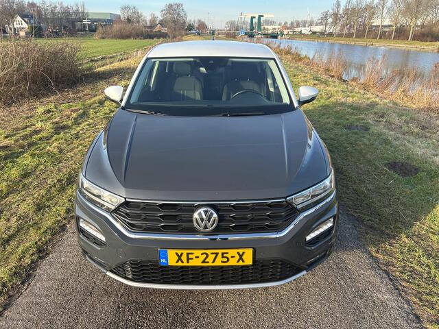 Volkswagen T-Roc 1.0 TSI Style Virtual Cockpit / Clima / Lichtmetalen velgen