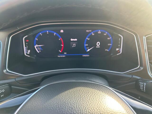 Volkswagen T-Roc 1.0 TSI Style Virtual Cockpit / Clima / Lichtmetalen velgen