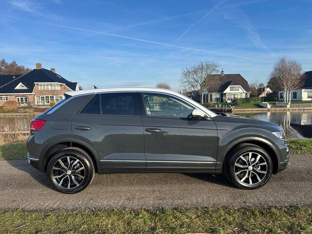 Volkswagen T-Roc 1.0 TSI Style Virtual Cockpit / Clima / Lichtmetalen velgen