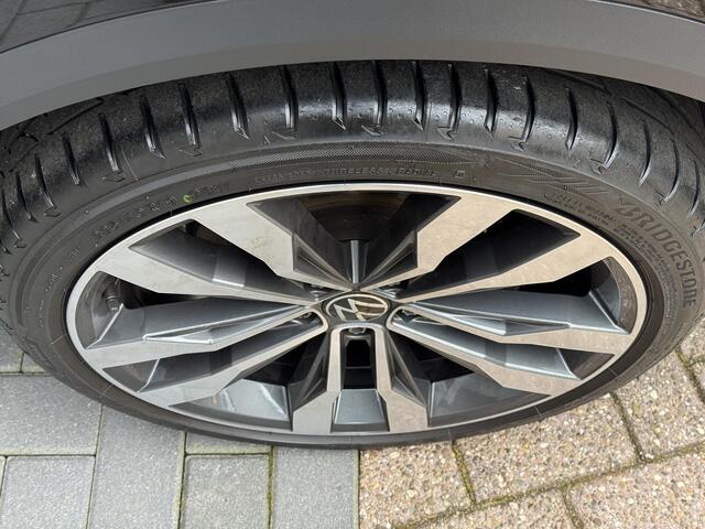 Volkswagen T-Roc 1.5 TSI R Sport Bins,Cam,Trekh,Carpl,Cruise,Led