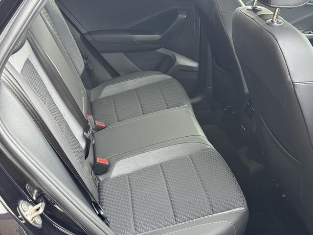 Volkswagen T-Roc 1.5 TSI R Sport Bins,Cam,Trekh,Carpl,Cruise,Led