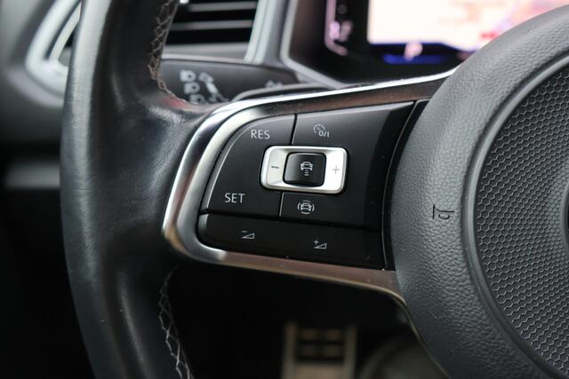 Volkswagen T-Roc 1.5 TSI R-Line | Origineel NL | Rijklaar | 2x R-Line | ACC | Virtual Cockpit | Beats Audio | Camera |