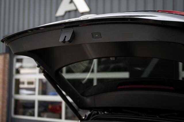 Volkswagen T-Roc 1.5 TSI Sport Business R-line | Panorama | DSG | Keyless | Trekhaak | Led | ACC | Virtual | 19' inch |