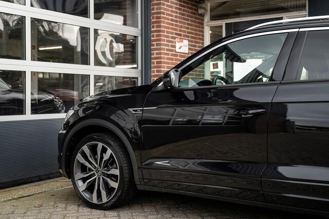 Volkswagen T-Roc 1.5 TSI Sport Business R-line | Panorama | DSG | Keyless | Trekhaak | Led | ACC | Virtual | 19' inch |