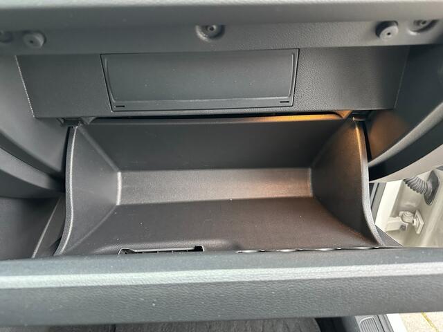 Volkswagen T-Roc 1.5 TSi Automaat 150 PK Navi. Camera stoelverw.