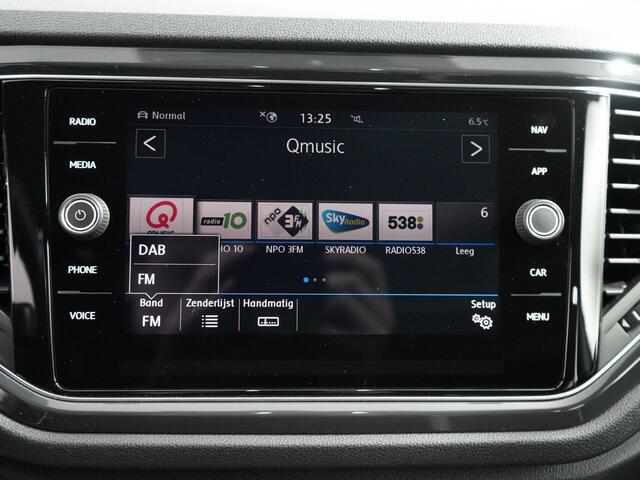 Volkswagen T-Roc 1.5 TSI Sport | Pano | ACC | Carplay | Trekhaak