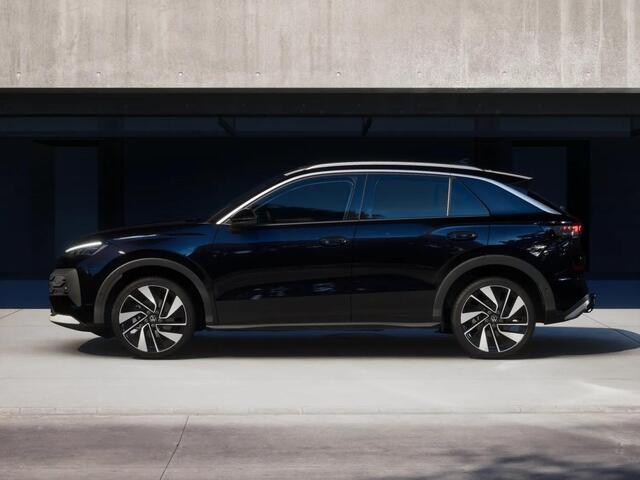 Volkswagen T-Roc Style First Edition 1.5 eTSI 85 kW / 116 PK SUV 7 | Assistance Pakket | Trekhaak | Elek. achterklep | Velgen 'Vancouver', 19 inch lichtmetaal