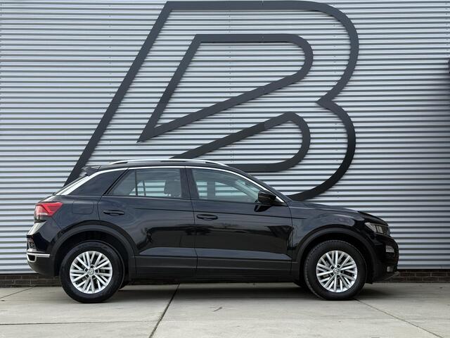 Volkswagen T-Roc 1.5 TSI Style 1e Eigenaar,Clima,Navi,Automaat,150 PK,Adap cruise,PDC V+A,Carplay,N.A.P,APK tot 08-2027