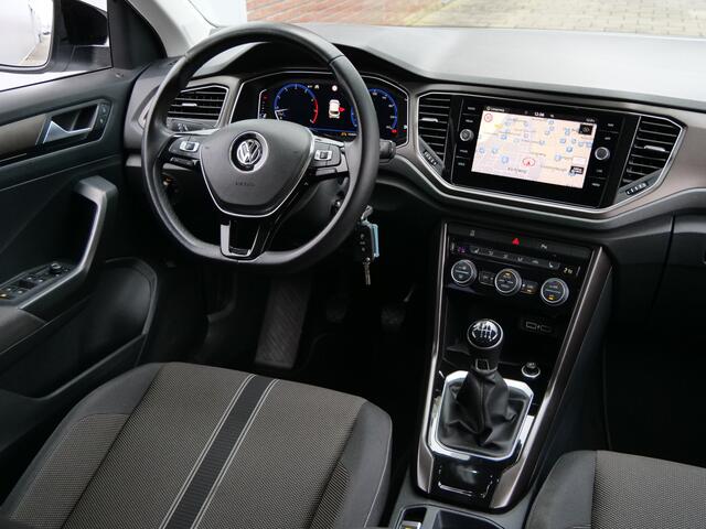 Volkswagen T-Roc 1.5 TSI Sport Business R 150 Pk Navigatie / Camera / PDC / Apple Carplay