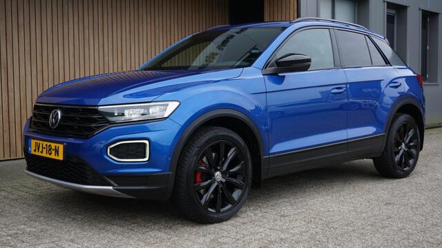 Volkswagen T-Roc 1.5 TSI 150pk DSG Sport & Black Style Virtual Cockpit 18inch LM Beats *Interieurvoorverwarming* Afn-Trekhaak LED 40046km!