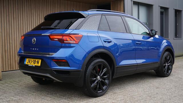 Volkswagen T-Roc 1.5 TSI 150pk DSG Sport & Black Style Virtual Cockpit 18inch LM Beats *Interieurvoorverwarming* Afn-Trekhaak LED 40046km!