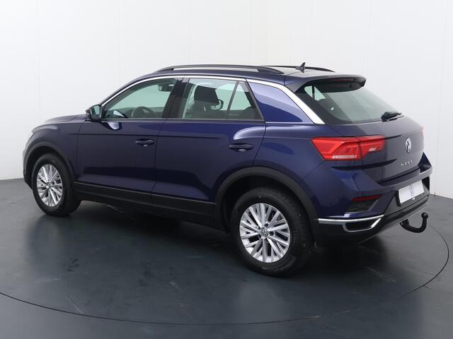 Volkswagen T-Roc 1.5 TSI Style | 150 PK | Trekhaak | Achteruitrijcamera | Adaptive cruise control |