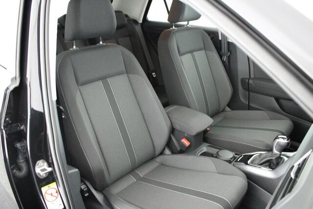 Volkswagen T-Roc 1.5 TSI 150pk DSG Life Edition Trekhaak Camera Navigatie ACC Carplay Keyless Led