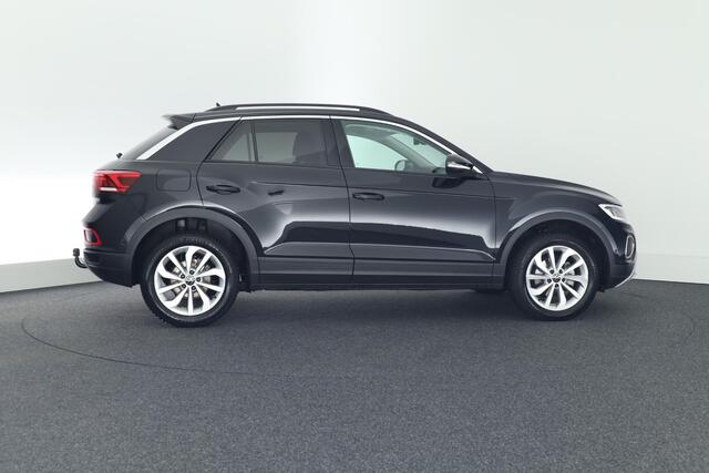Volkswagen T-Roc 1.5 TSI 150pk DSG Life Edition Trekhaak Camera Navigatie ACC Carplay Keyless Led