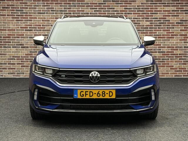 Volkswagen T-Roc 2.0 TSI 4Motion R Dealer onderh. | Originele lak | Panorama| Akraprovic uitlaat | 19" Arceo velgen | Beats audio| Achteruitrijcamera |