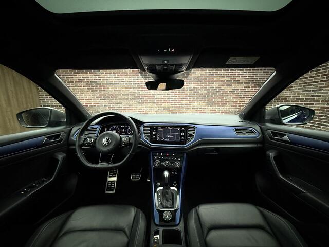 Volkswagen T-Roc 2.0 TSI 4Motion R Dealer onderh. | Originele lak | Panorama| Akraprovic uitlaat | 19" Arceo velgen | Beats audio| Achteruitrijcamera |