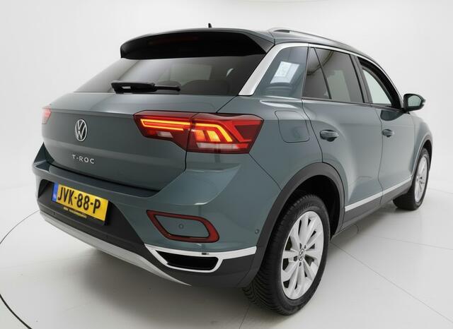 Volkswagen T-Roc 1.5 TSI 150PK DSG STYLE CAMERA/NAVI/ALALCANTARA