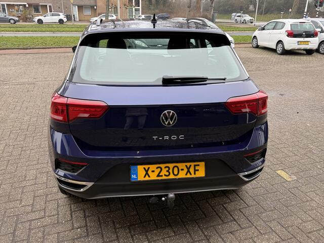 Volkswagen T-Roc 1.5 TSI Sport Business R Automaat / Airco clima/ Naviagtie/ Cruise adapt/ Appel carplay/ LED/ PDC/ Trekhaak/LMV