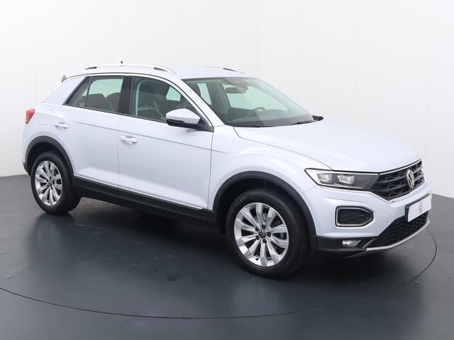 Volkswagen T-Roc 1.5 TSI Sport | 150 PK | Automaat | Trekhaak | Navigatiesysteem | Adaptive cruise control |