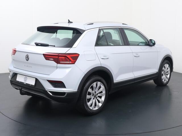 Volkswagen T-Roc 1.5 TSI Sport | 150 PK | Automaat | Trekhaak | Navigatiesysteem | Adaptive cruise control |