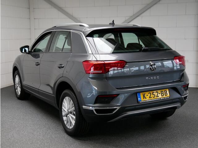Volkswagen T-Roc 1.0 TSI Style Bus. Navi/CAM/SV/Carplay (all-incl. prijs)