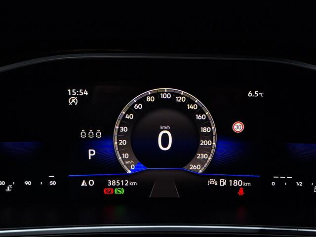 Volkswagen T-Roc 1.5 TSI R-Line, adapt. cruise, trekhaak