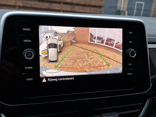 Volkswagen T-Roc 1.5 TSI R-Line, adapt. cruise, trekhaak