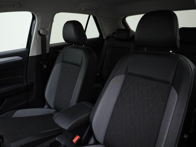 Volkswagen T-Roc 1.0TSI/116PK Goal · Navigatie · Parkeersensoren · Apple/Android Car Play · Garantie t/m 13-02-2027