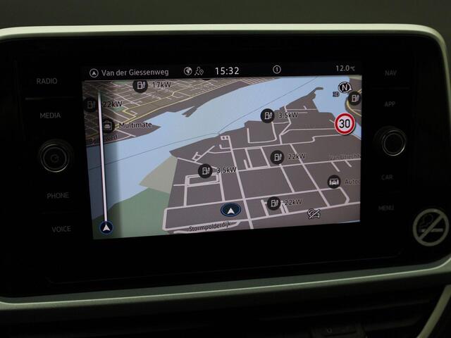 Volkswagen T-Roc 1.0TSI/116PK Goal · Navigatie · Parkeersensoren · Apple/Android Car Play · Garantie t/m 13-02-2027