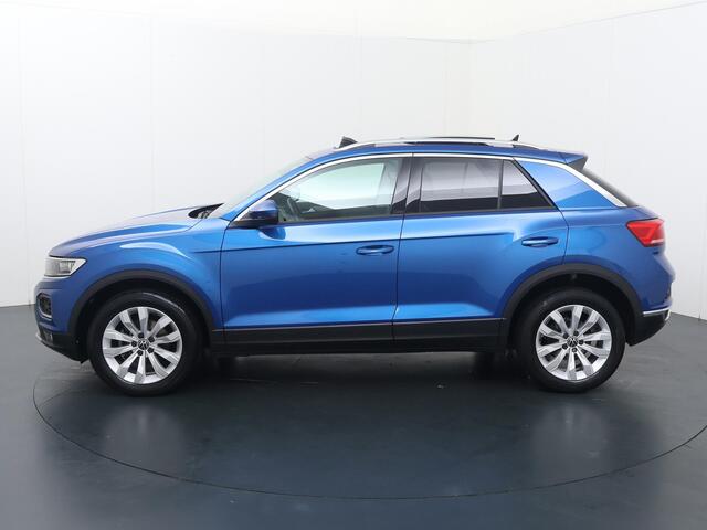 Volkswagen T-Roc 1.0 TSI Style | 110 PK | Panoramadak | Climate control | Achteruitrijcamera |