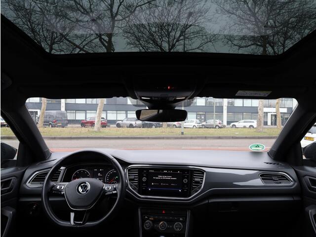 Volkswagen T-Roc Sport 2.0 TSI 4Motion 190PK | Panodak | Keyless | Camera | Elektrische kofferklep | Carplay/Android | Stoel&Stuurverwarming |