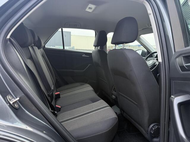 Volkswagen T-Roc 1.5 TSI Style 1e Eigenaar|Navi|Carplay|Trekhaak|PDC V+A|Cruise|N.A.P|150pk|APK tot 06-2027