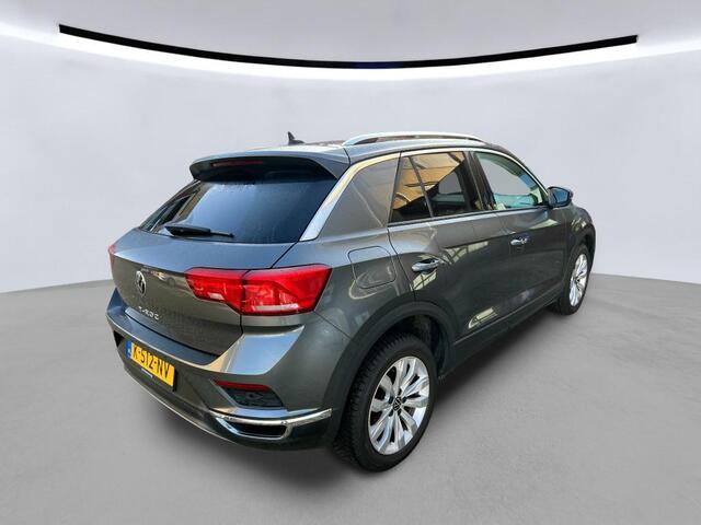 Volkswagen T-Roc 1.0 TSI Style Business / CRUISE/ CLIMA/ PARK. SENSOREN/ NAVI/ CAMERA/ 16"LMV