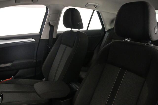 Volkswagen T-Roc Life Business 1.0 TSI 110pk Trekhaak, Adaptive cruise control, LED koplampen, Navigatie, Stoelverwarming, Parkeersensoren, App connect