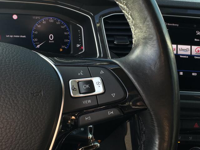 Volkswagen T-Roc 1.5 TSI Sport GRATIS Afleverpakket! | Trekhaak | Adaptive Cruise | Digitale Dashboard