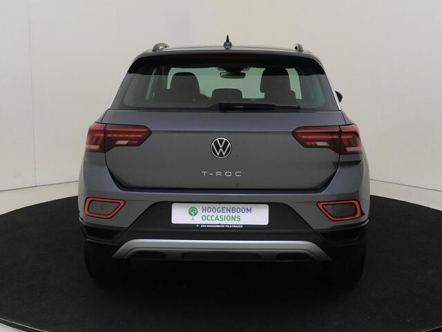 Volkswagen T-Roc 1.0 TSI Life | CarPlay | Adaptieve cruise control | Parkeerassistent | Elektrisch inklapbare buitenspiegels | Airco | Parkeersensoren | Bluetooth |