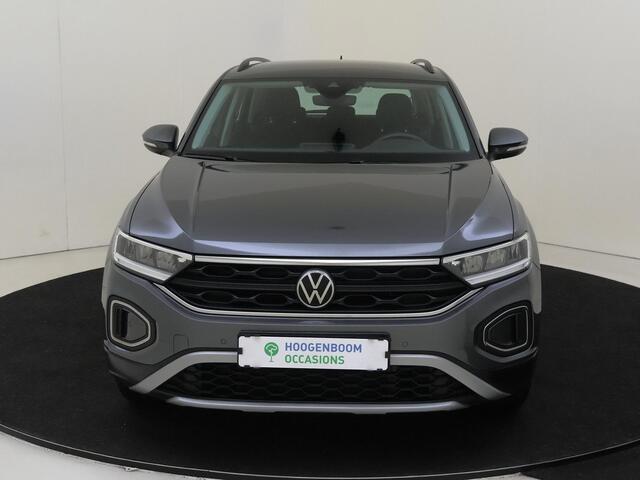 Volkswagen T-Roc 1.0 TSI Life | CarPlay | Adaptieve cruise control | Parkeerassistent | Elektrisch inklapbare buitenspiegels | Airco | Parkeersensoren | Bluetooth |