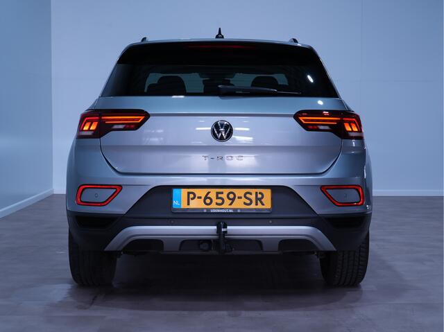 Volkswagen T-Roc 1.5 TSI 150pk DSG Life 75 Edition Navigatie via App Camera PDC Trekhaak